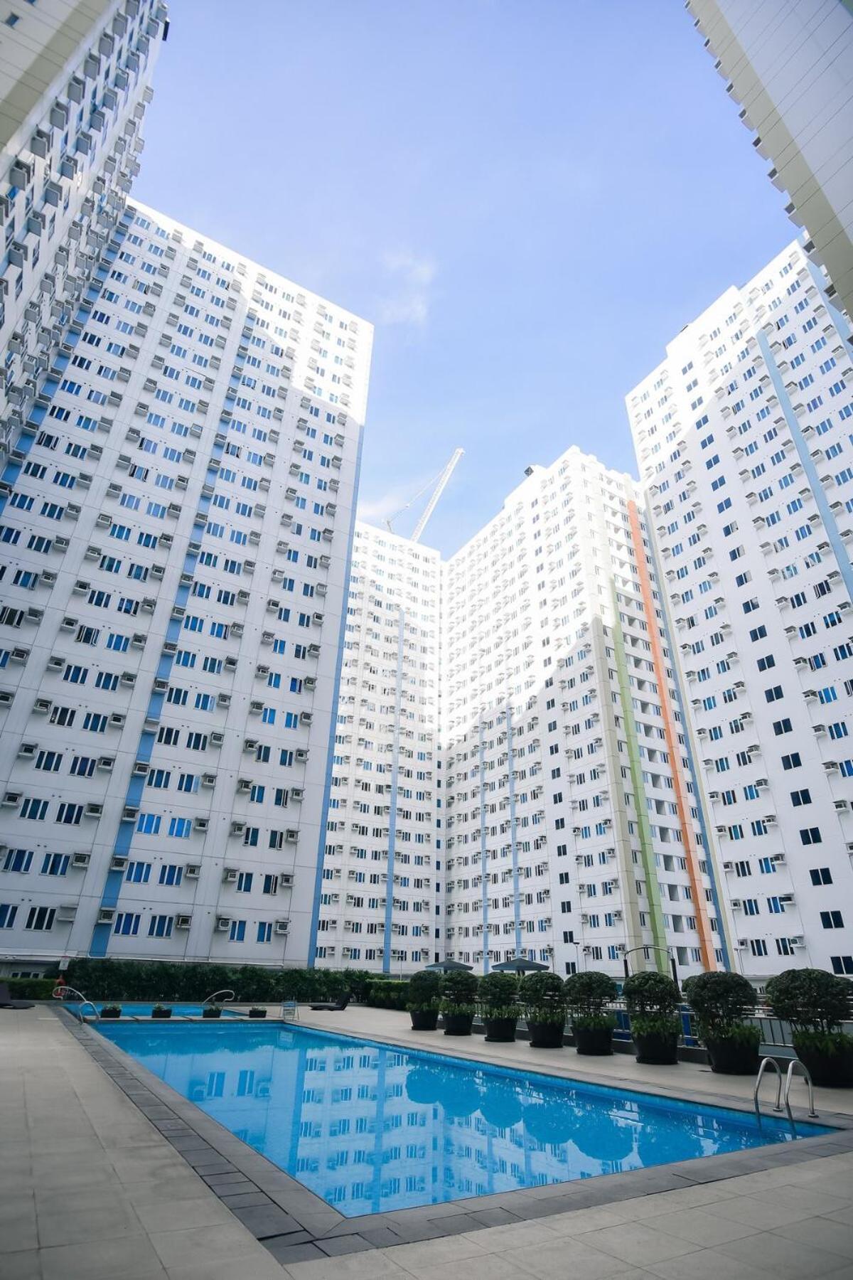 Newly Staycation In Mplace Residences For 3 Pax Manila